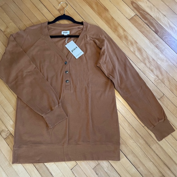PACT NWT Linen Organic Cotton Airplane Snap Henley Long Sleeve Top Camel - Picture 1 of 9